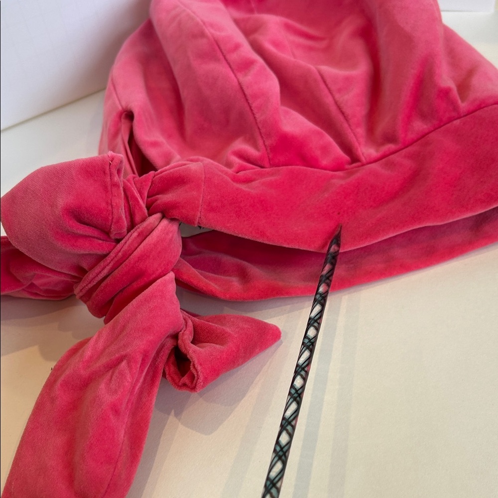 Amazing vintage 1960’s Hot Pink Velvet Hat - Picture 7 of 7